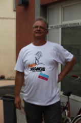 Francis sauve le Monde 16 * 5616 x 3744 * (4.35MB)